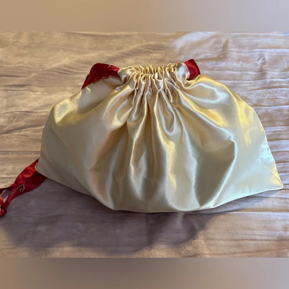 Besame Beige Cosmetic Bag with Red Ribbons - Picture 7 of 7